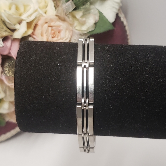 Monomania Other - Monomania Business Casual Link Bracelet Mens Stainless Steel Bracelet